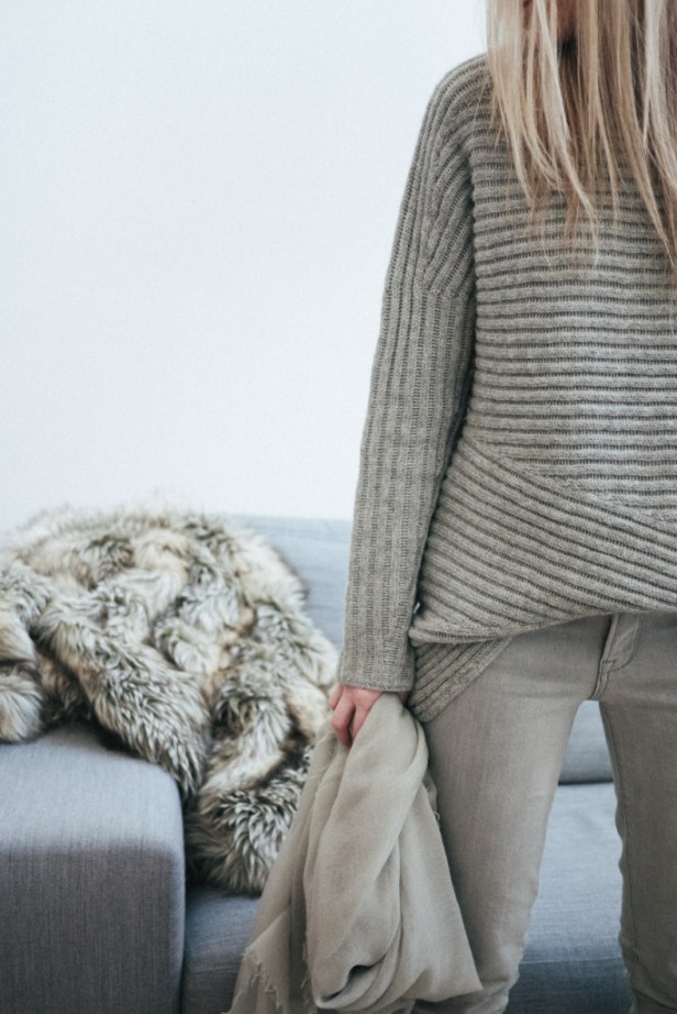 grey_knit-voguettes