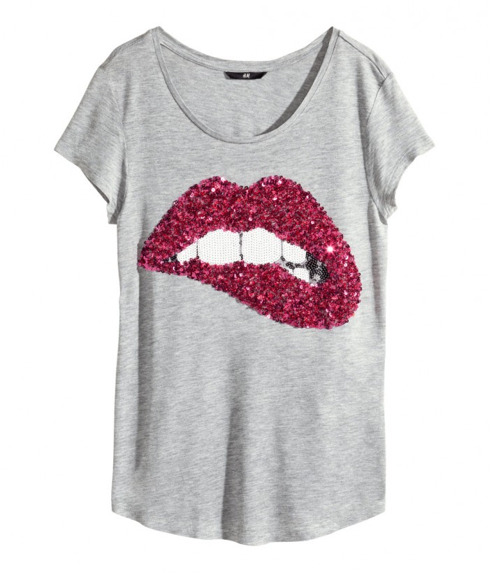 hm_t-shirt-lips-teeth-sequins