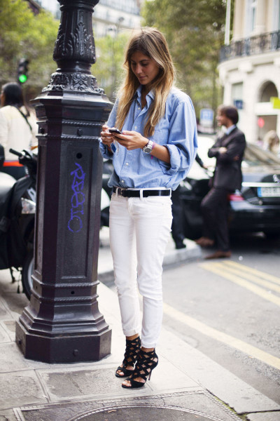white jeans and denim shirt street style
