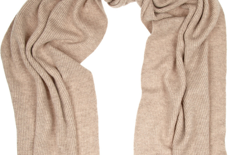 Beige ribbed cashmere scarf from N Peal Cashmere